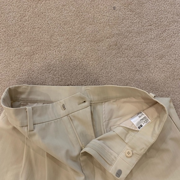 Uniqlo Wide Leg Trousers - Picture 4 of 5